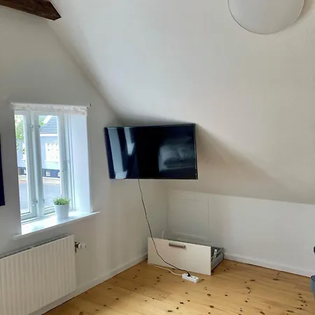 In With Free Parking Apartment *